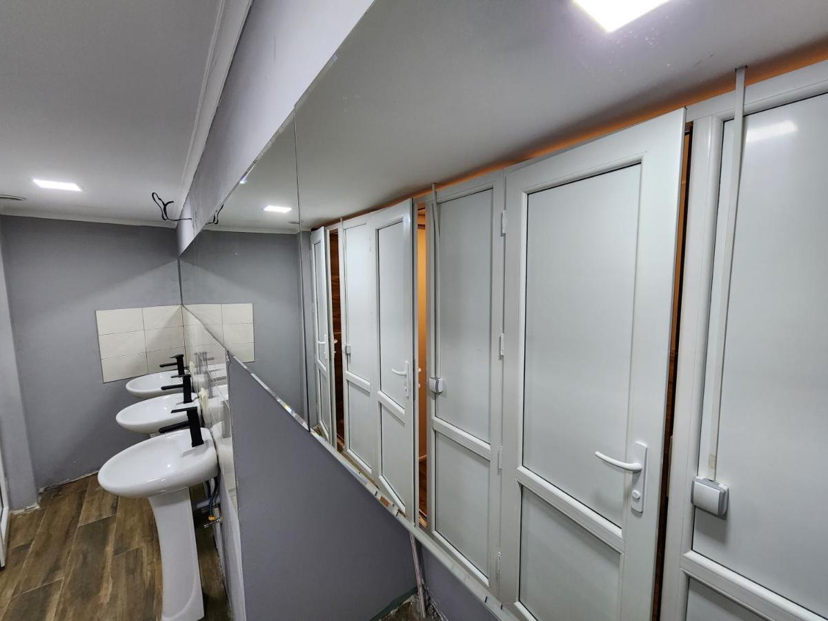 Gala Hostel Tbilisi Bagian luar foto