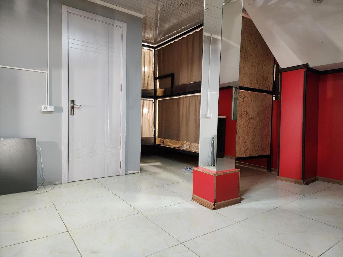 Gala Hostel Tbilisi Bagian luar foto