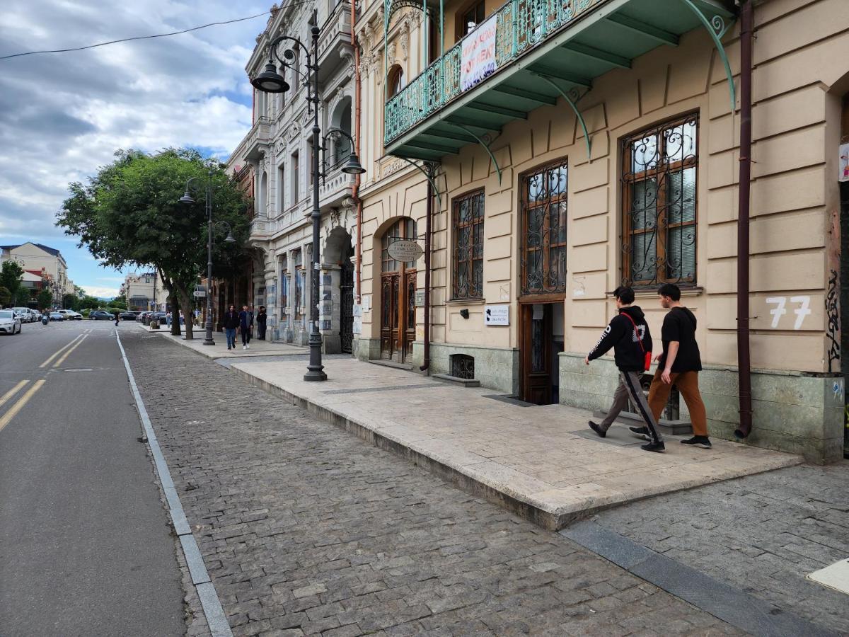 Gala Hostel Tbilisi Bagian luar foto